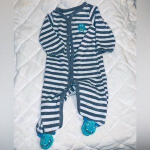 Carter onesie feet pjs